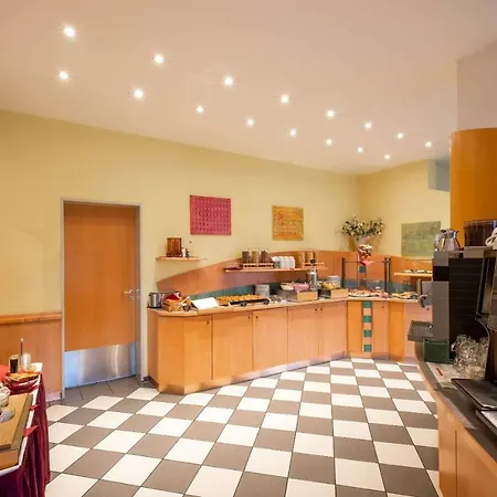 Quality Hotel 3*